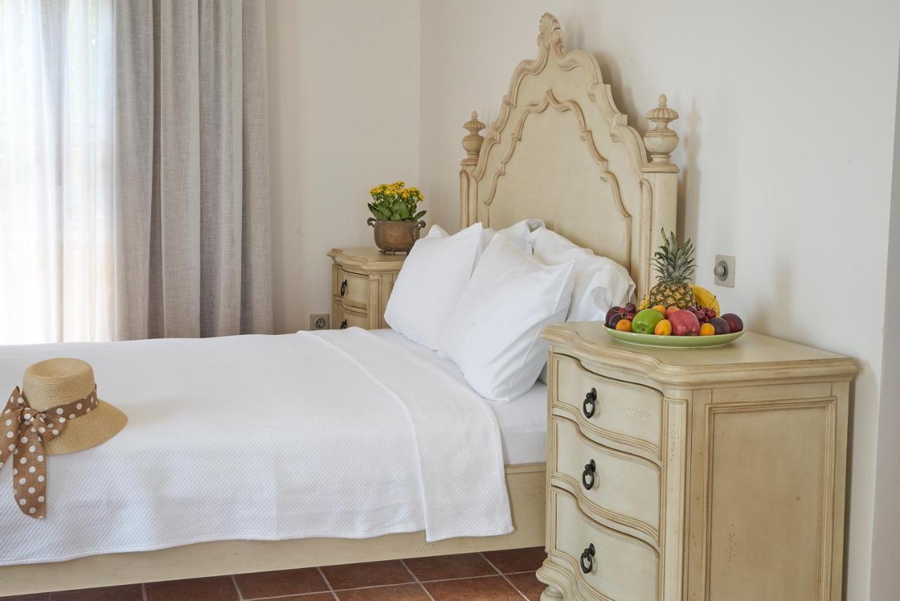 Villa Taraca Alacati Romantik Otel (Adults Only) エクステリア 写真